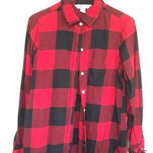 Old Navy buffalo plaid button down shirt